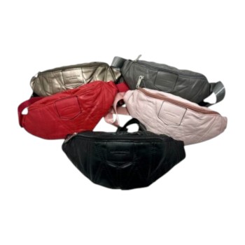 Riñonera Símil Cuero con Costuras y Parche.