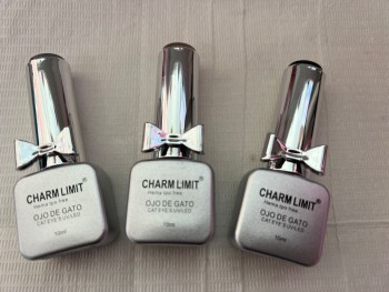 CAT EYE CHARM LIMIT MOÑO