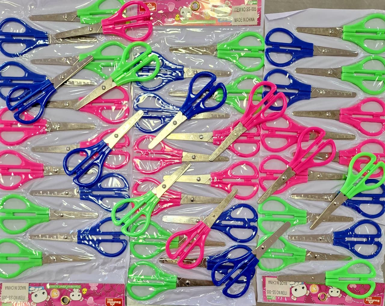 Tijeras para niños (punta redondeada)