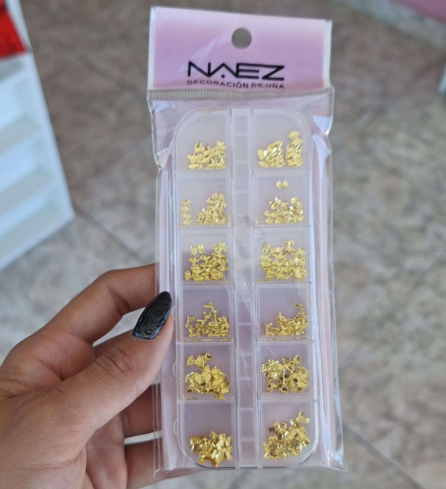 MOÑOS DORADOS NAEZ