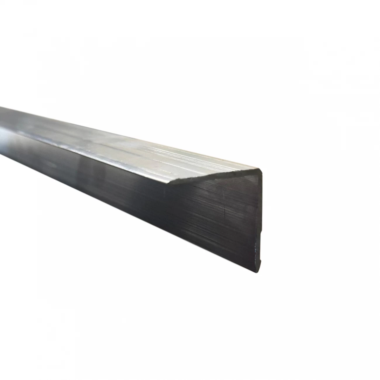 T177-PERFIL ANGULO DE ALUMINIO 32 MM X  3 METROS